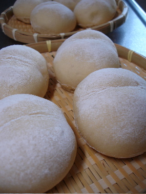 白いパン１.jpg